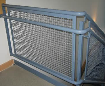 crimped-woven-wire-mesh-fence.jpg